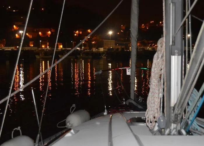 ספינת מלון Noite A Bordo C/pa Em Veleiro -rio Douro *