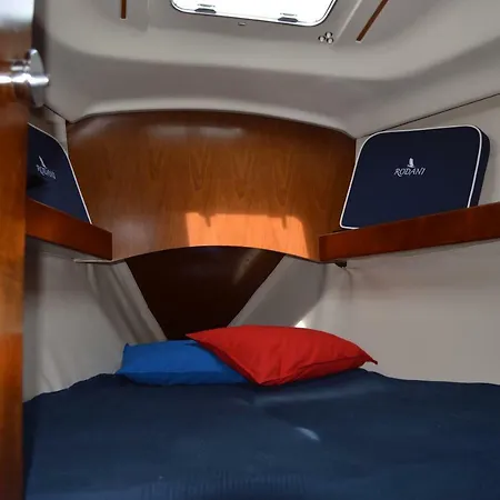 Hotel en barco Noite A Bordo C/pa Em Veleiro -rio Douro *